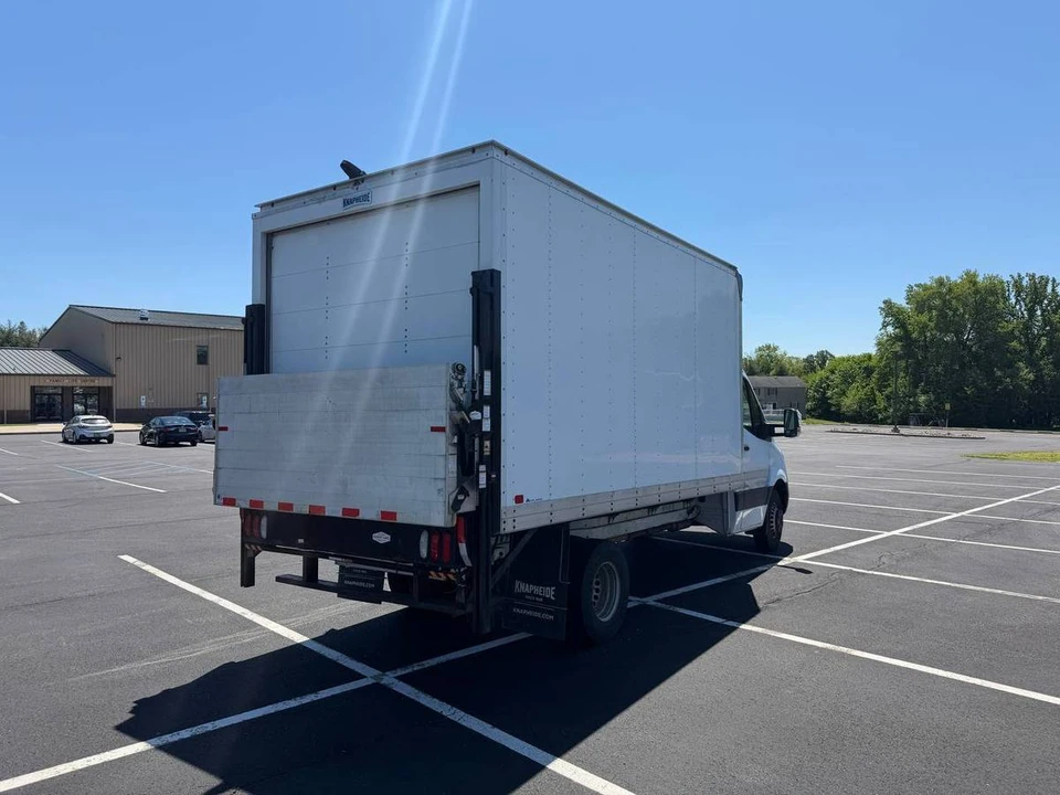 2021 Mercedes-Benz VS30 Sprinter - Image 2 of 13
