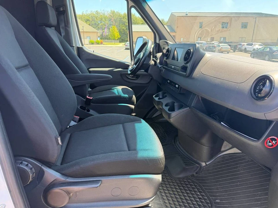 2021 Mercedes-Benz VS30 Sprinter - Image 3 of 13