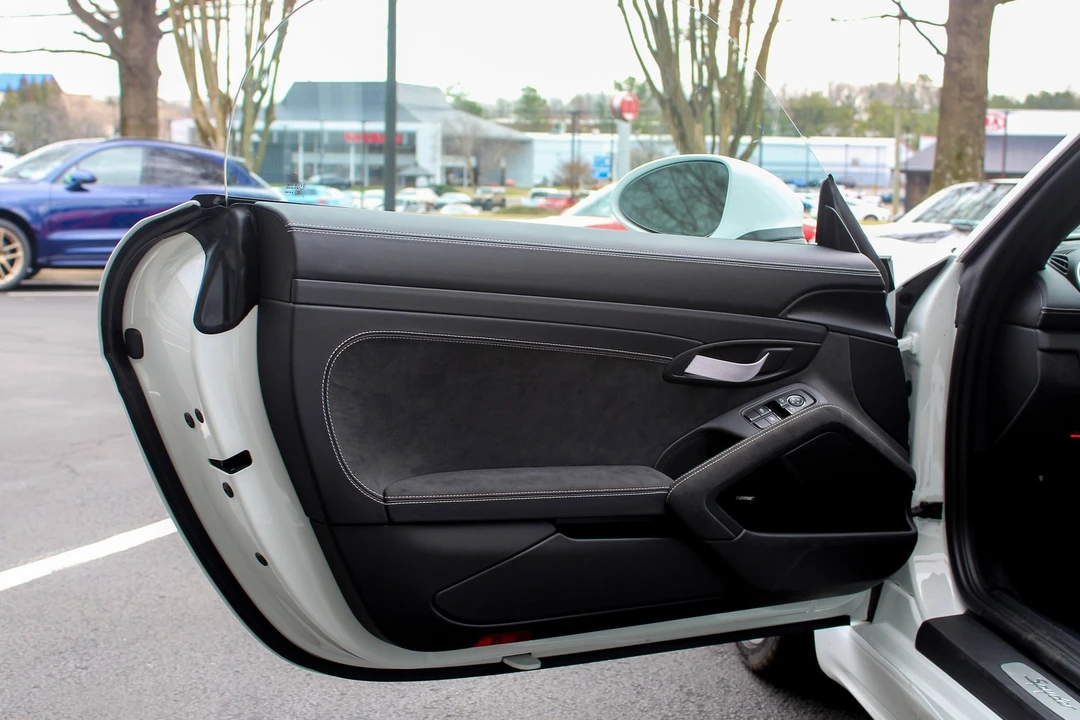 2021 Porsche 718 Boxster Spyder - Image 8 of 15