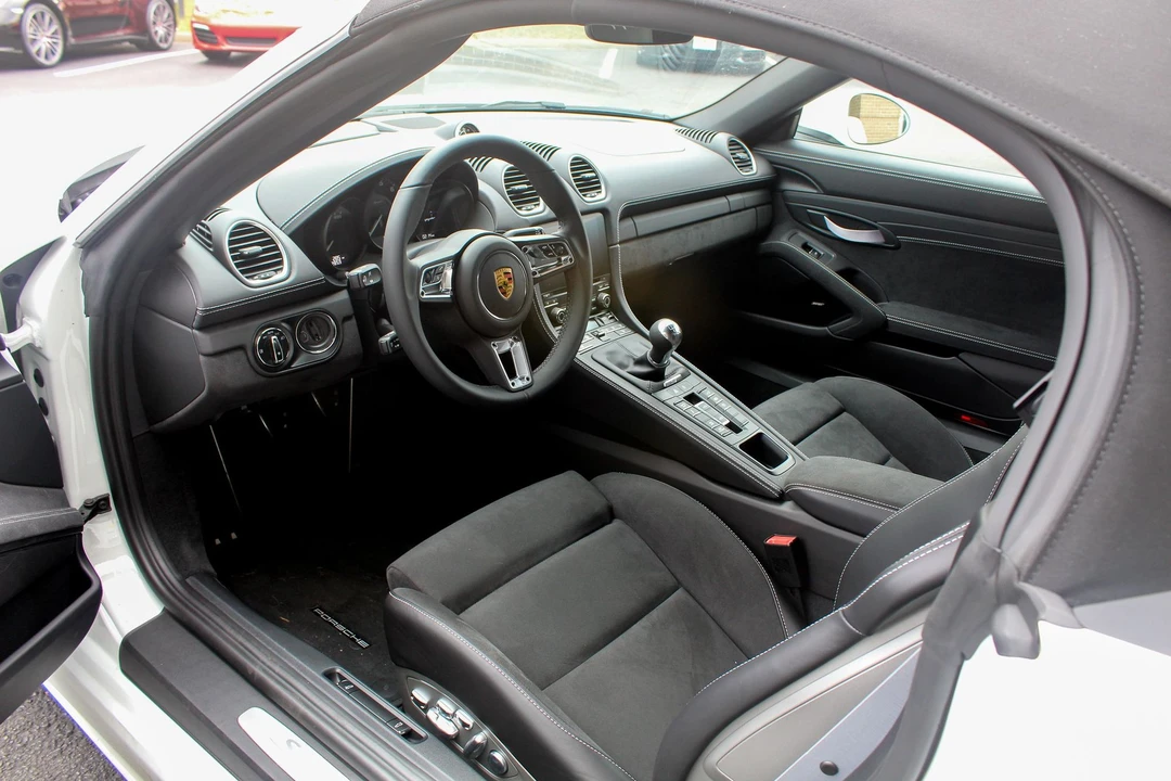 2021 Porsche 718 Boxster Spyder - Image 7 of 15