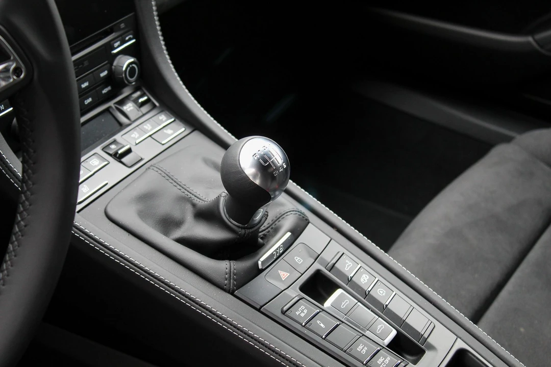 2021 Porsche 718 Boxster Spyder - Image 11 of 15