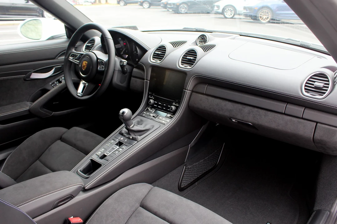 2021 Porsche 718 Boxster Spyder - Image 14 of 15
