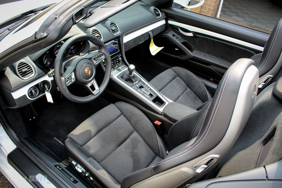 2021 Porsche 718 Boxster Spyder - Image 6 of 11