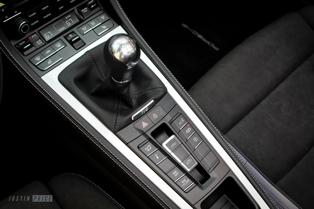 2021 Porsche 718 Boxster Spyder - Image 9 of 11