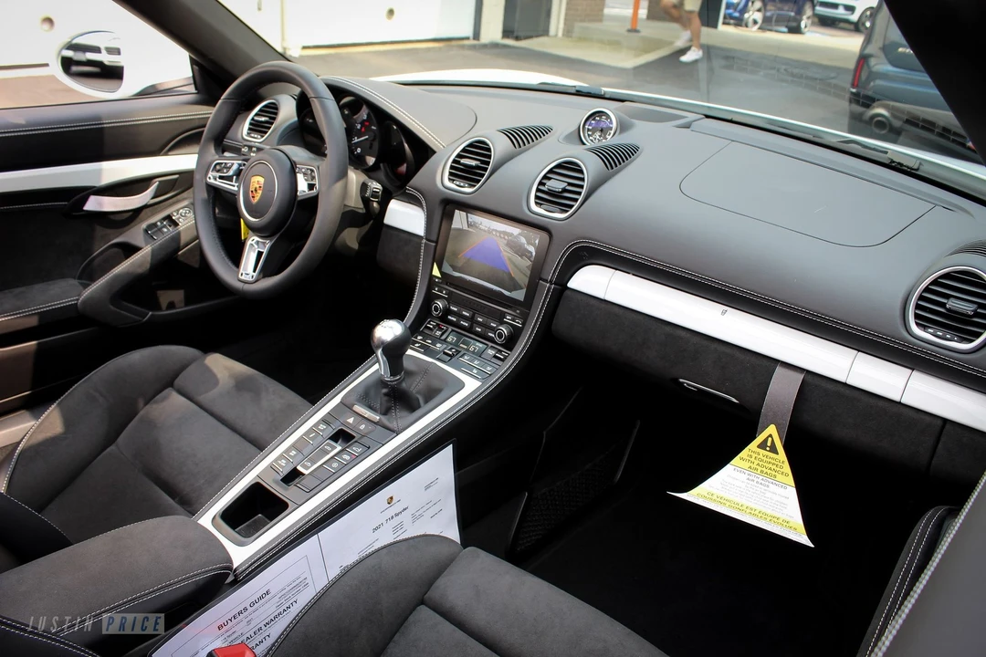 2021 Porsche 718 Boxster Spyder - Image 7 of 11