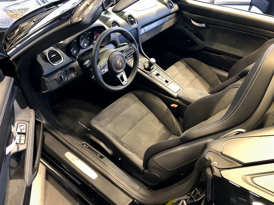 2020 Porsche 718 Boxster Spyder - Image 7 of 8