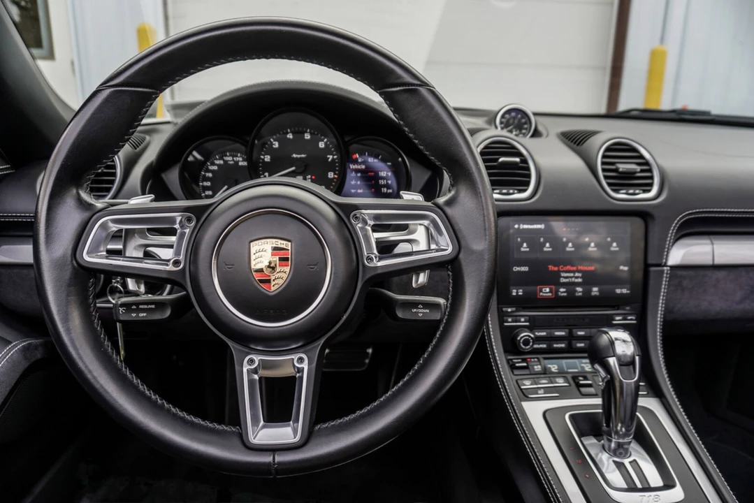 2021 Porsche 718 Boxster Spyder - Image 10 of 20