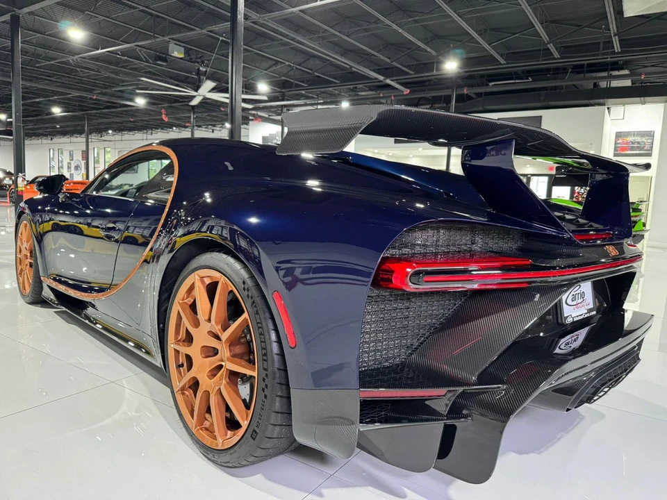 2021 Bugatti Chiron Pur Sport - Image 10 of 12