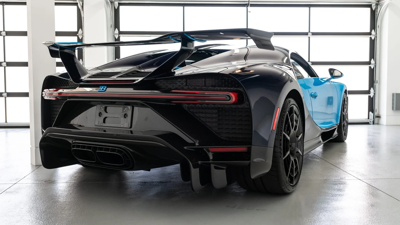 2021 Bugatti Chiron Pur Sport - Image 16 of 31