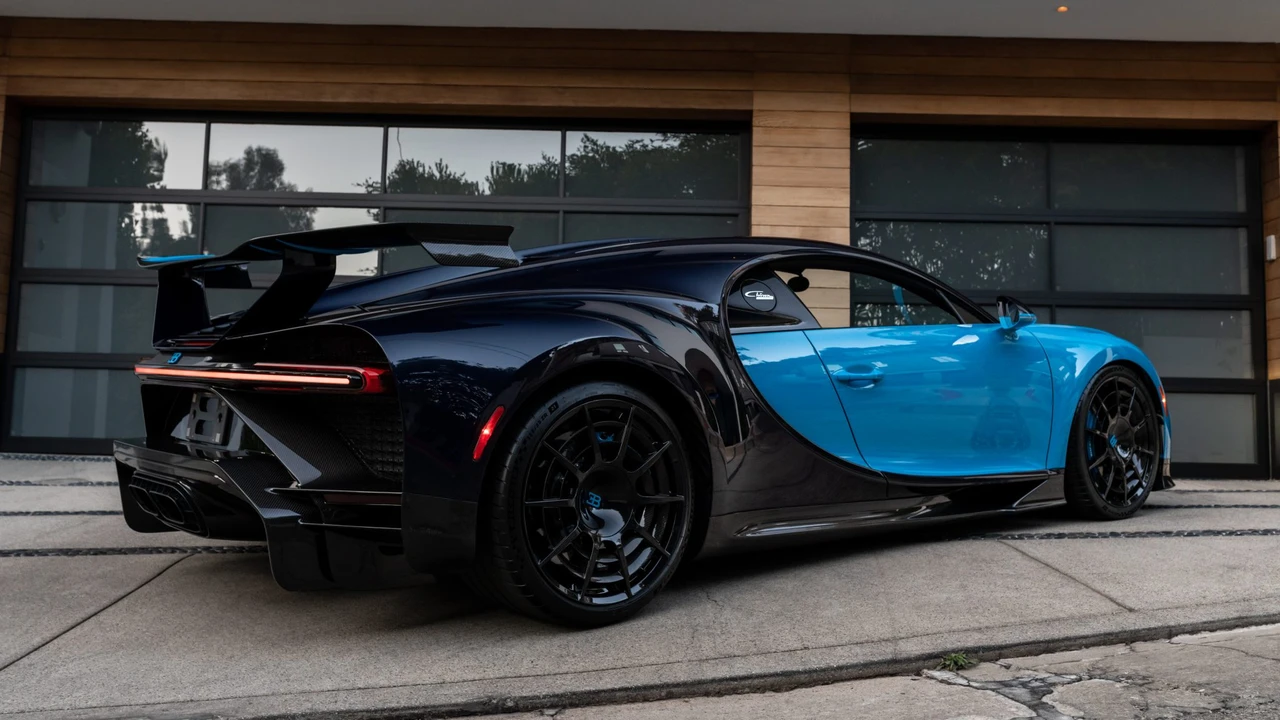 2021 Bugatti Chiron Pur Sport - Image 5 of 31