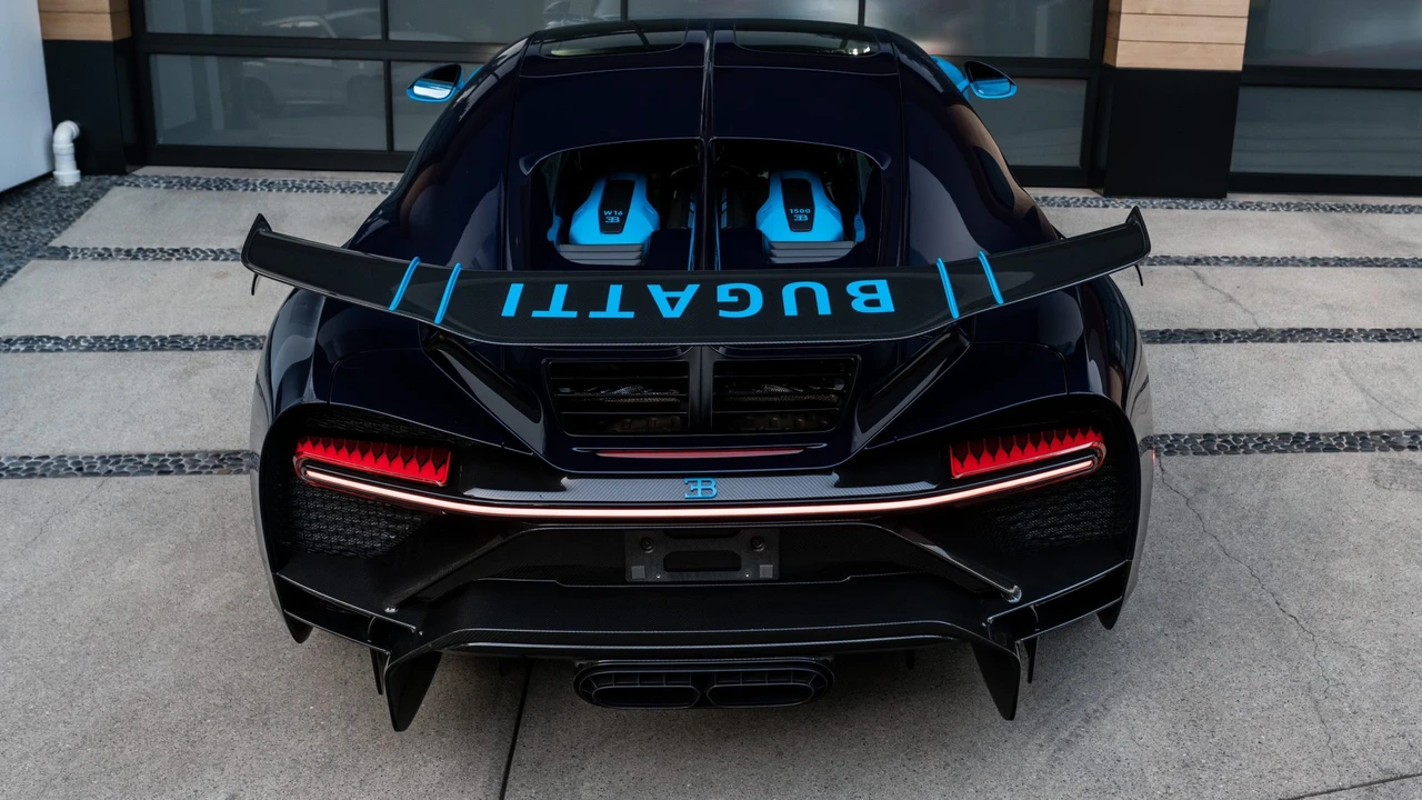 2021 Bugatti Chiron Pur Sport - Image 3 of 31