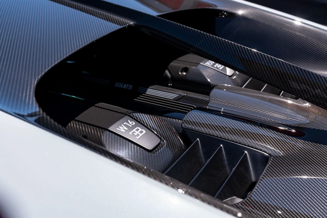 2021 Bugatti Chiron Pur Sport - Image 6 of 31