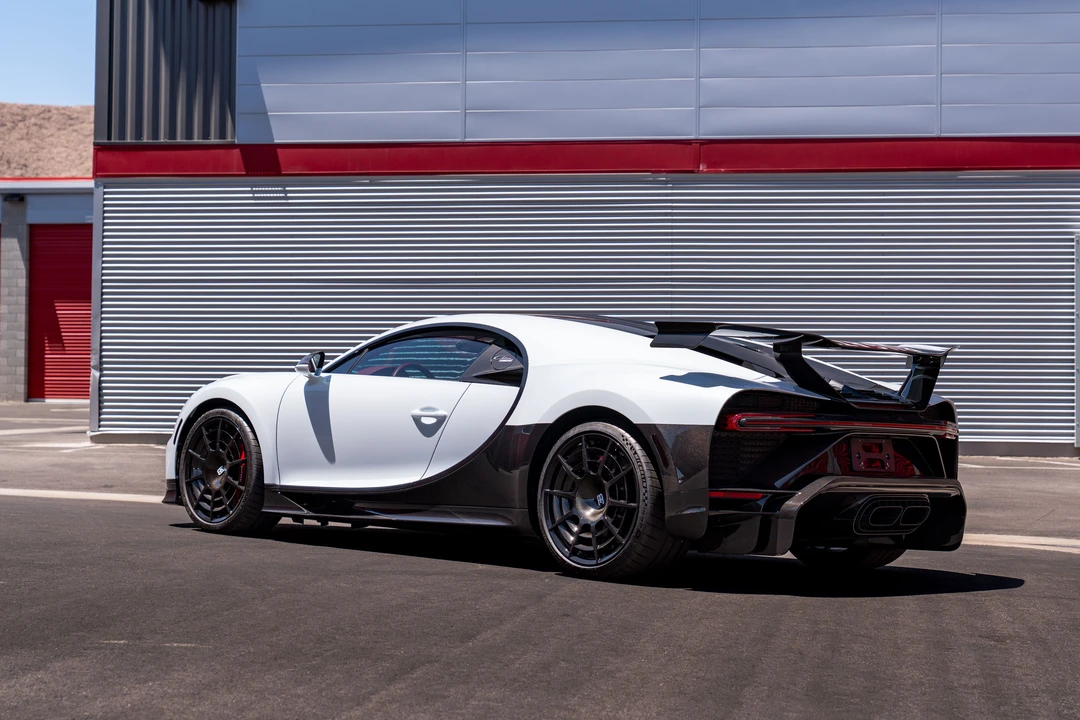 2021 Bugatti Chiron Pur Sport - Image 4 of 31