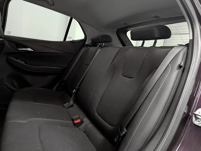 2021 Buick Encore GX - Image 8 of 17