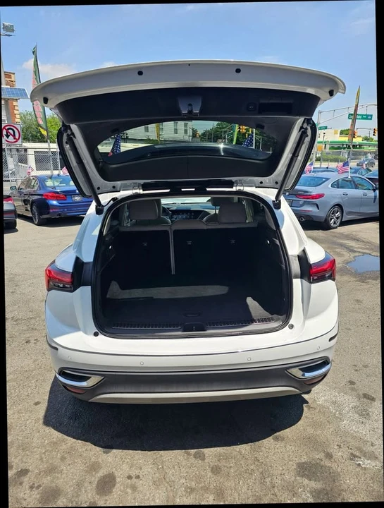 2021 Buick Envision - Image 14 of 15