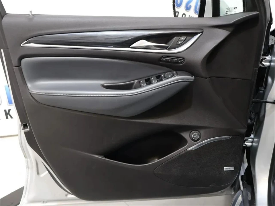 2021 Buick Enclave - Image 10 of 31