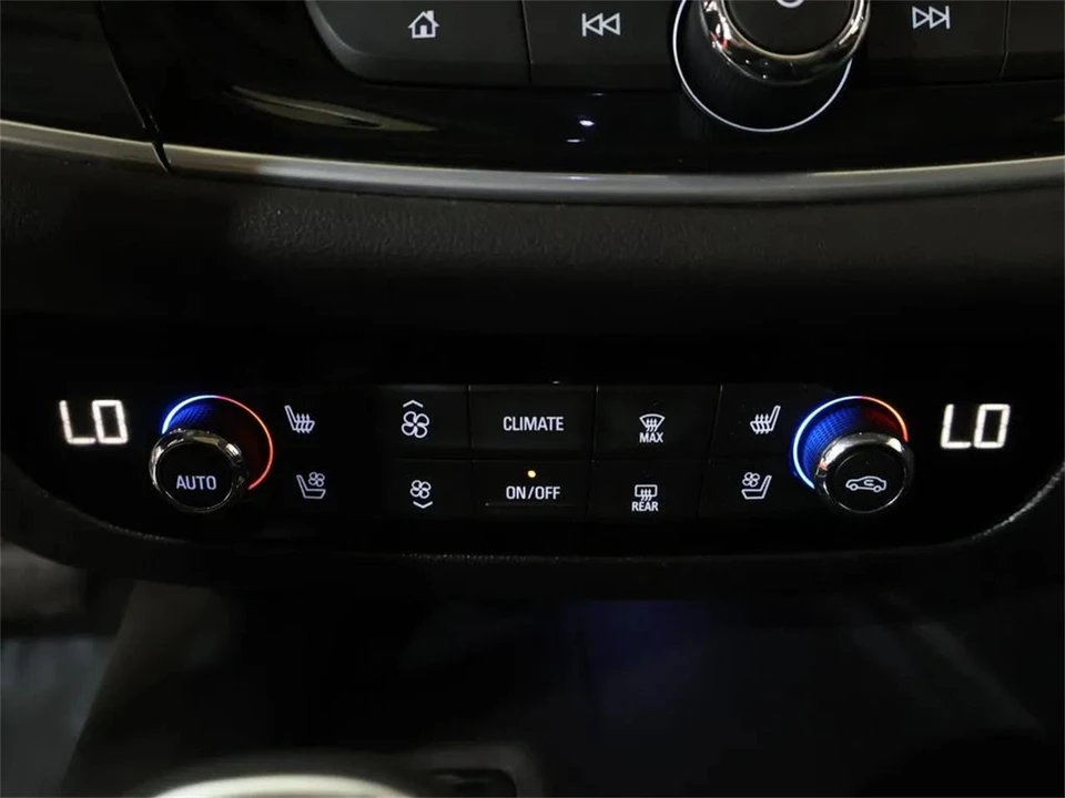 2021 Buick Enclave - Image 20 of 31