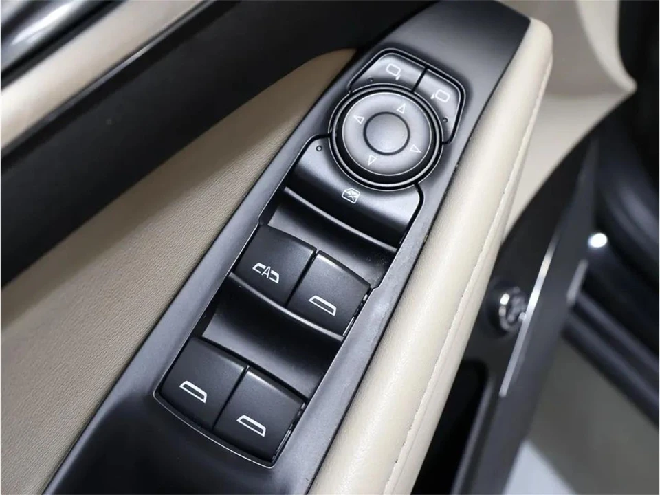 2021 Buick Enclave - Image 11 of 31
