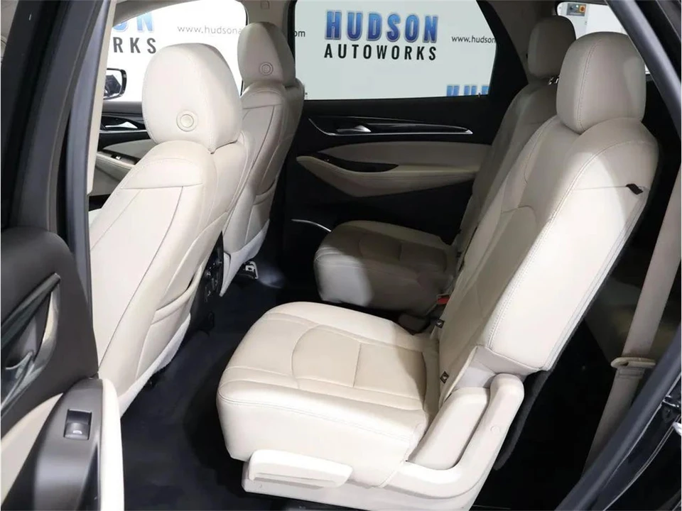 2021 Buick Enclave - Image 23 of 31
