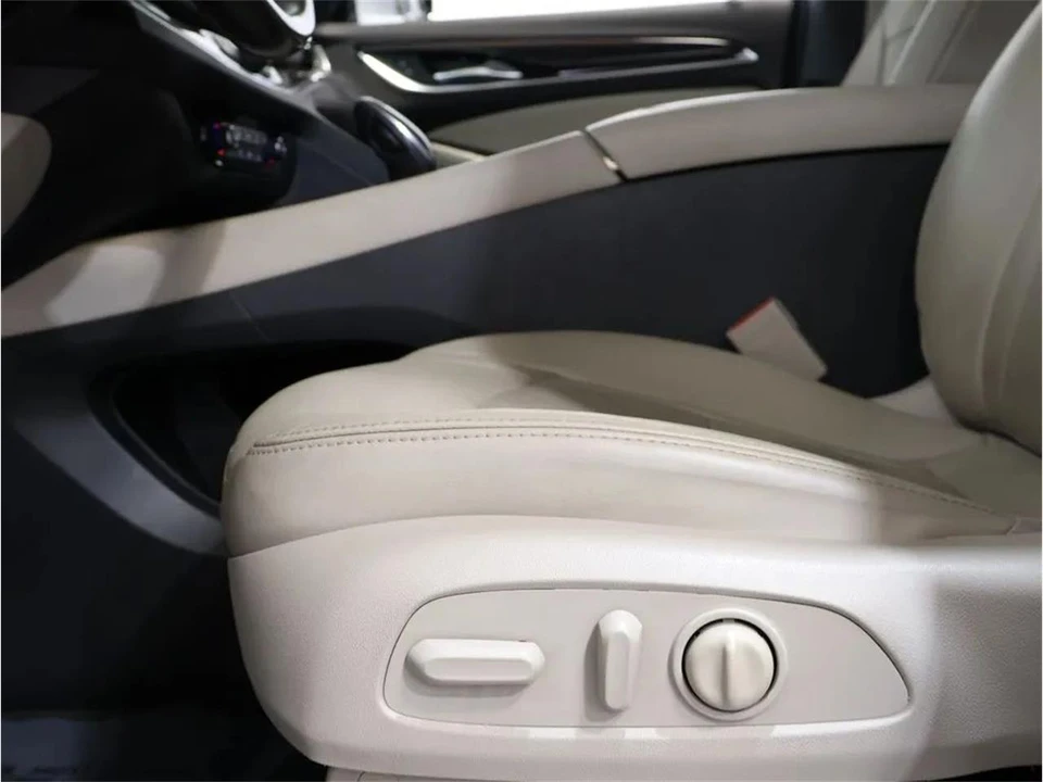 2021 Buick Enclave - Image 15 of 31