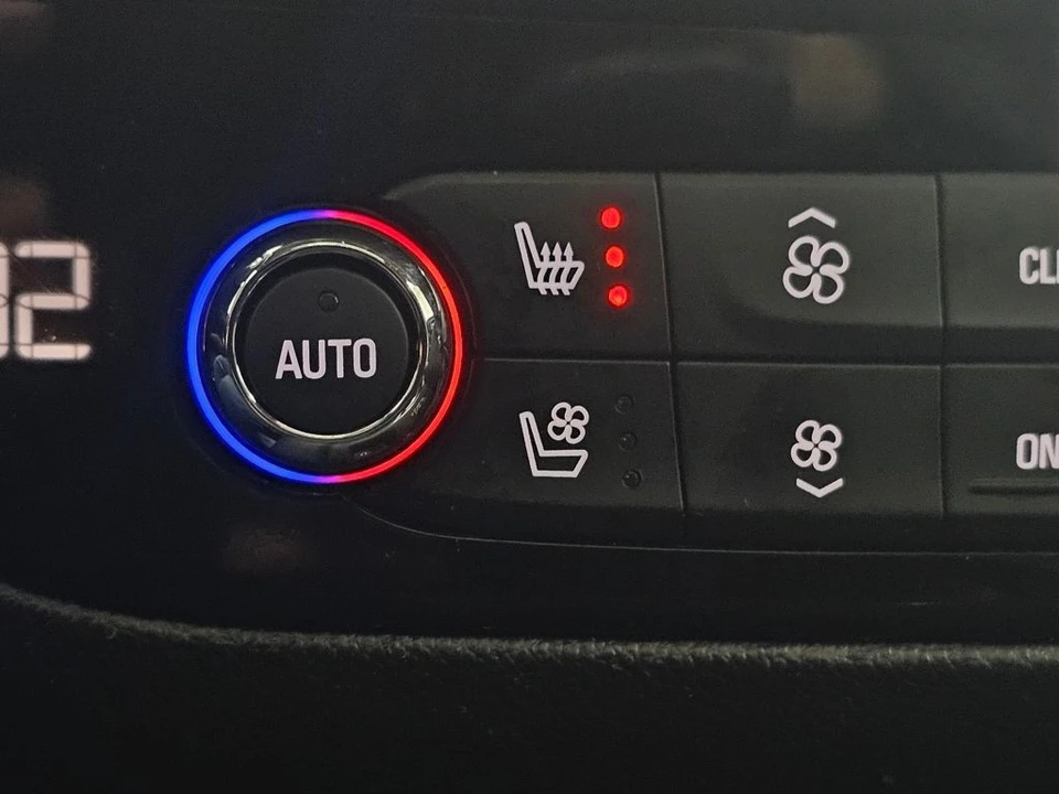 2021 Buick Enclave - Image 8 of 12
