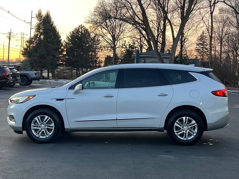 2021 Buick Enclave - Image 16 of 21