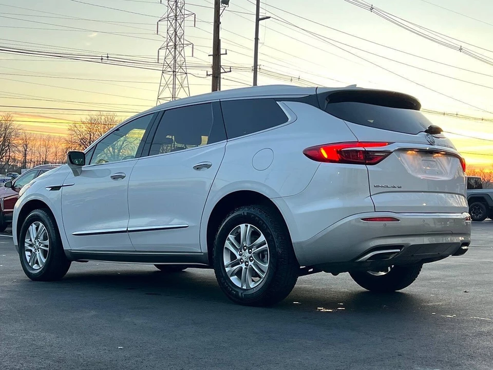 2021 Buick Enclave - Image 17 of 21