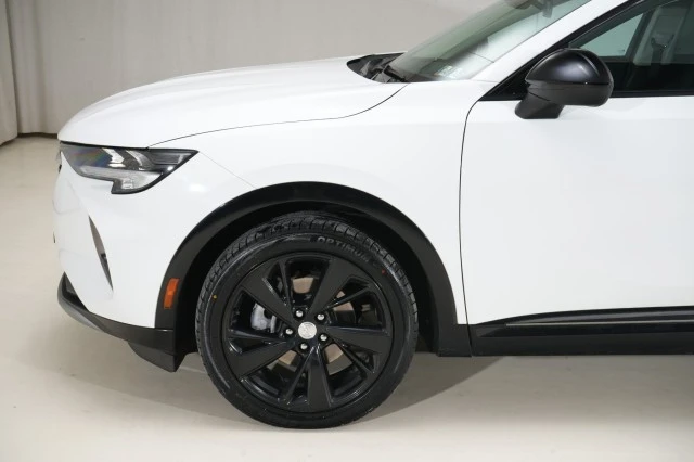 2021 Buick Envision - Image 4 of 21