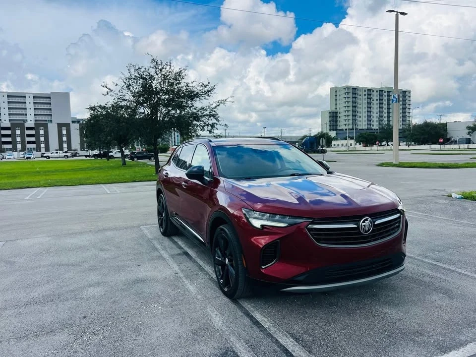 2021 Buick Envision - Image 2 of 10