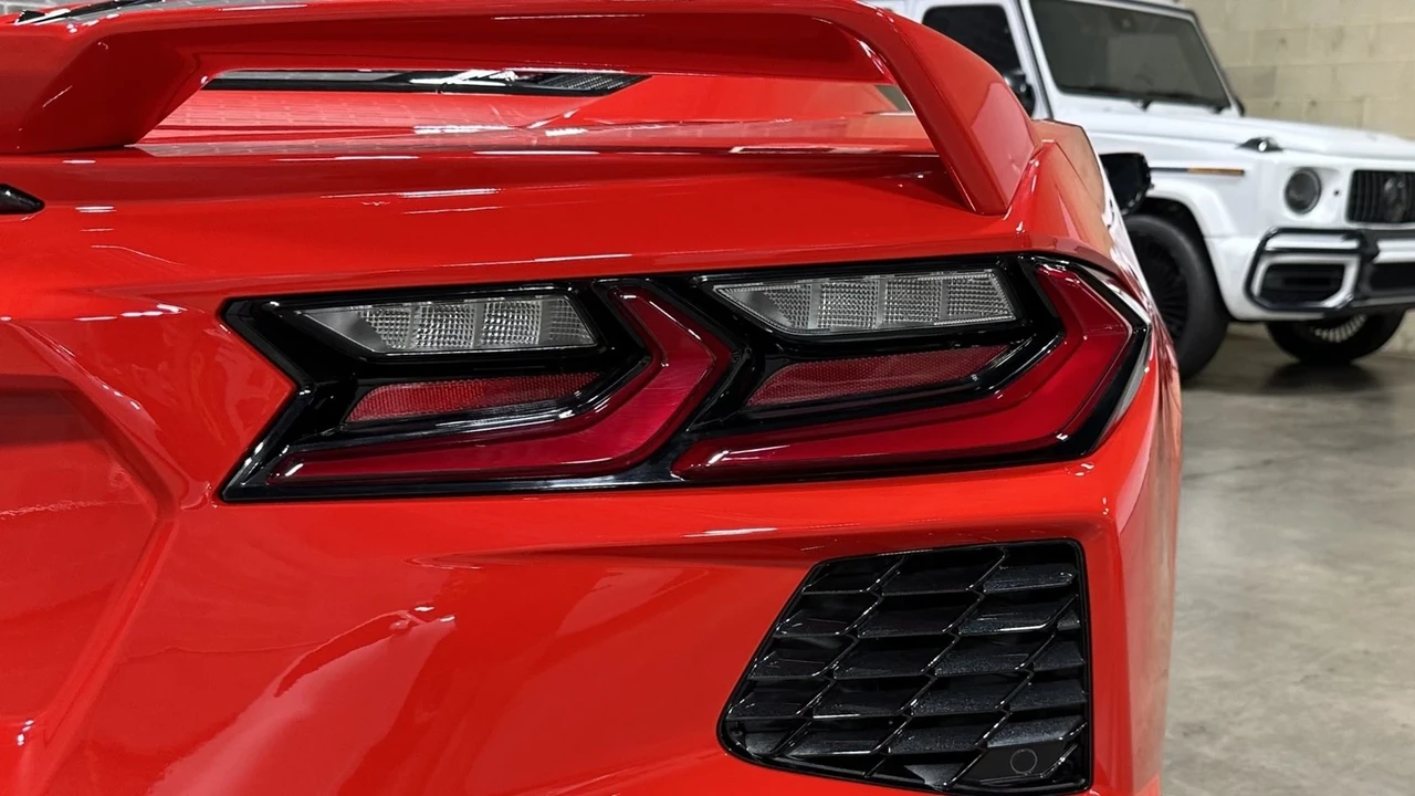 2021 Chevrolet Corvette C8 - Image 11 of 21