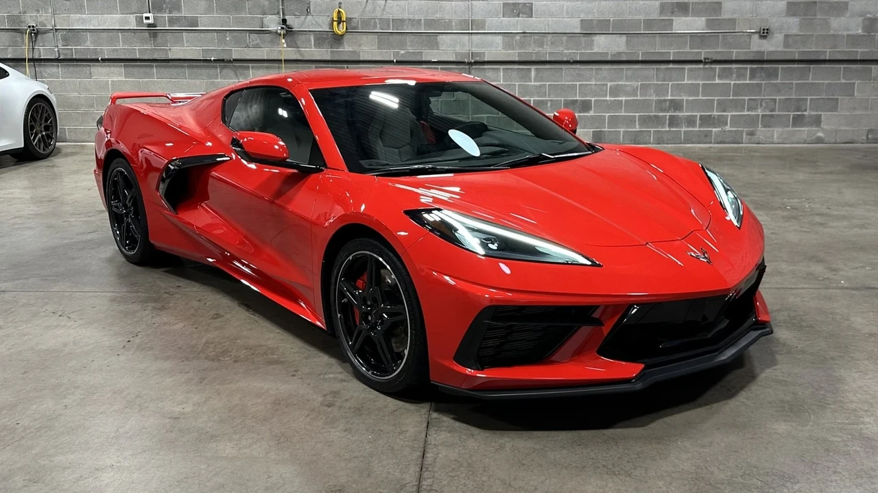 2021 Chevrolet Corvette C8 - Image 2 of 21
