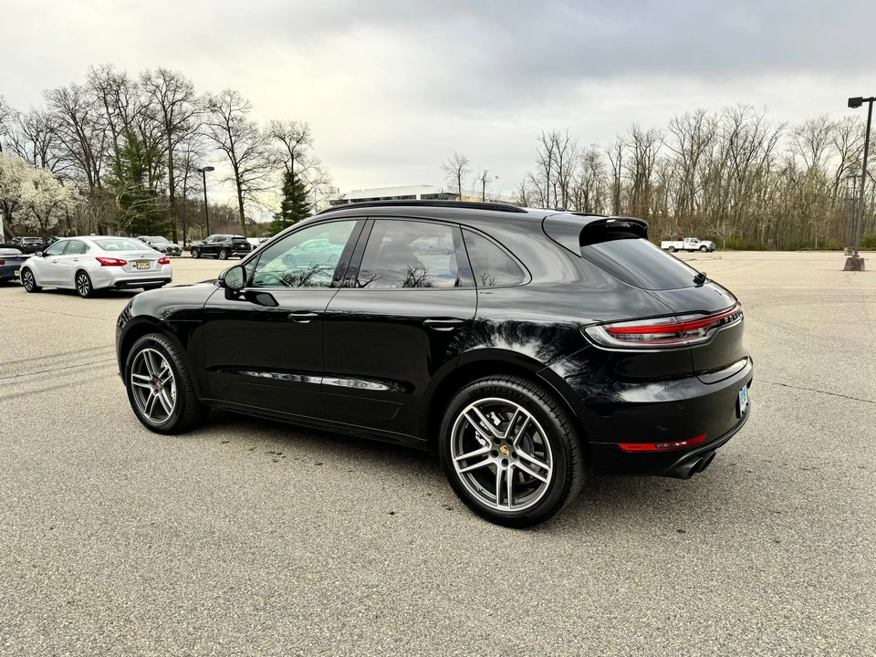 2021 Porsche Macan Turbo - Image 3 of 31