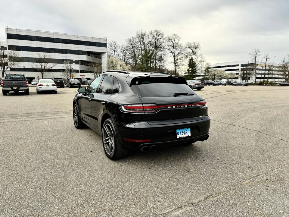 2021 Porsche Macan Turbo - Image 4 of 31