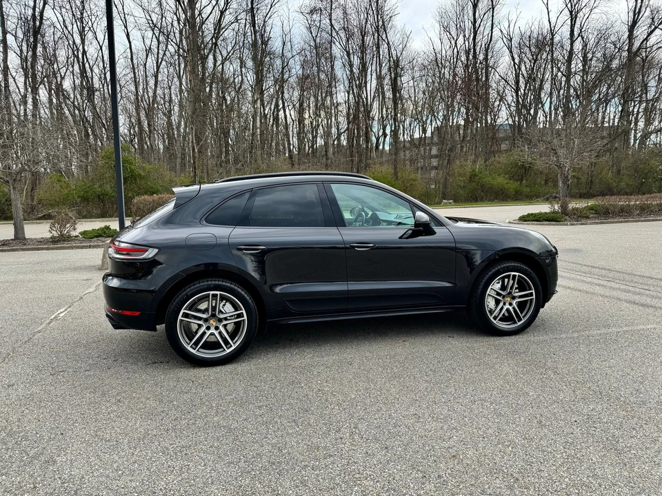 2021 Porsche Macan Turbo - Image 7 of 31