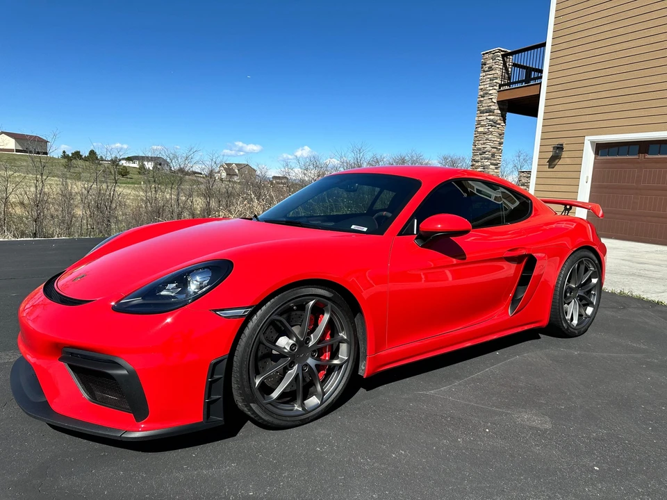 2021 Porsche 718 Cayman GT4 - Image 2 of 28
