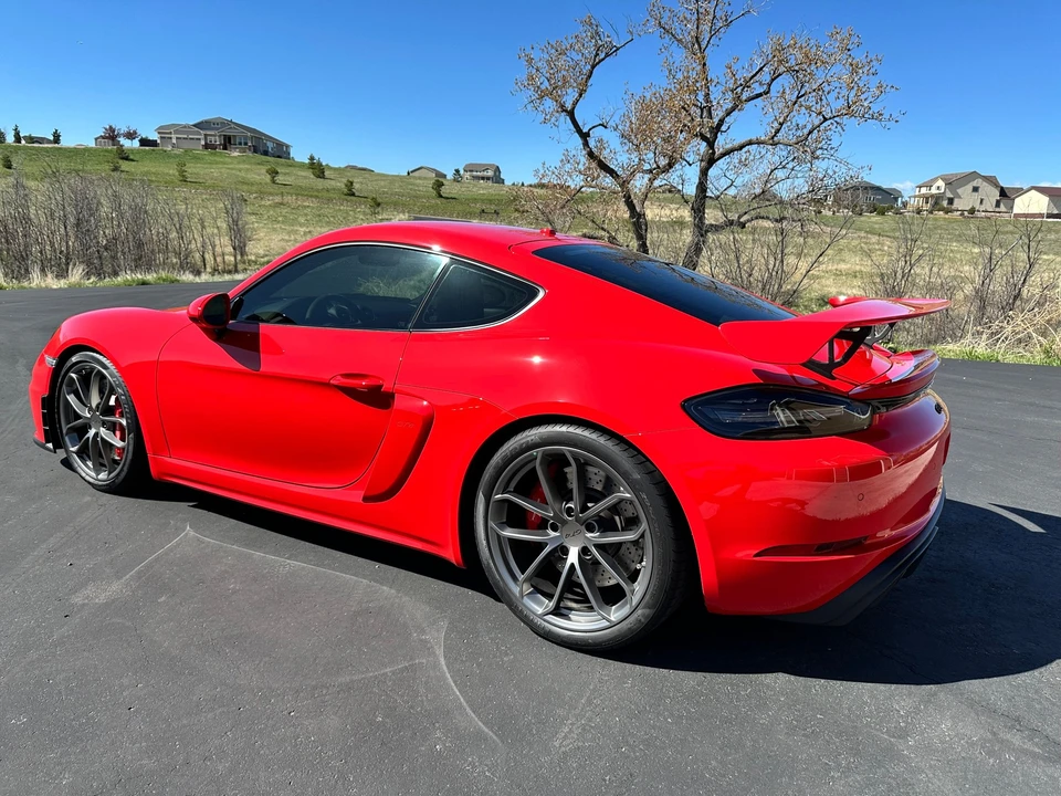 2021 Porsche 718 Cayman GT4 - Image 8 of 28