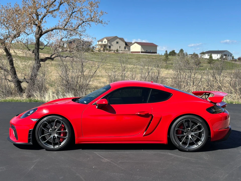 2021 Porsche 718 Cayman GT4 - Image 7 of 28