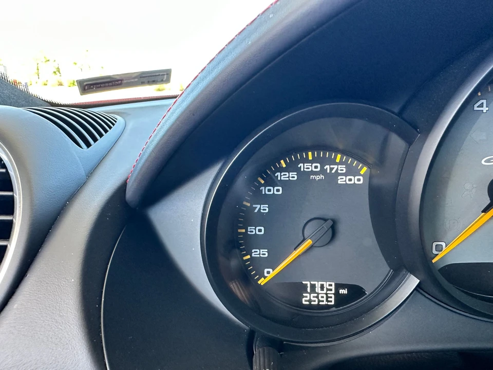 2021 Porsche 718 Cayman GT4 - Image 23 of 28