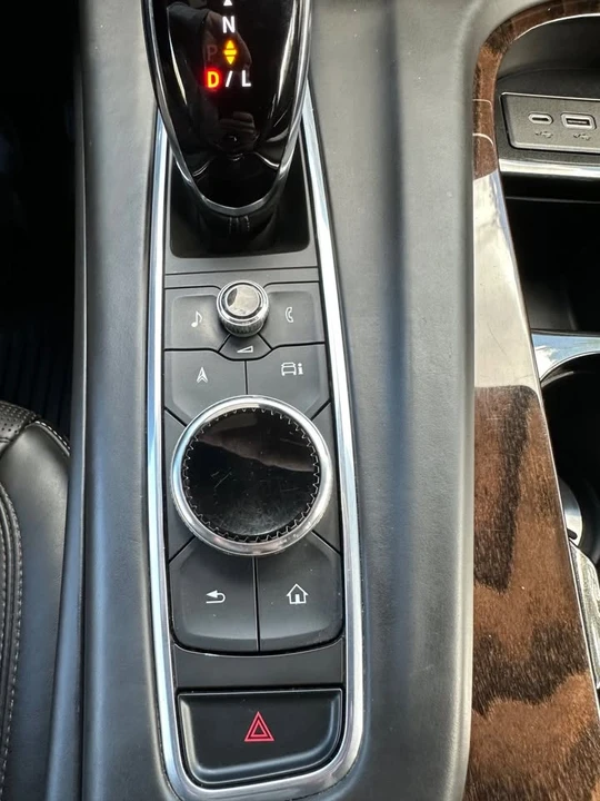 2021 Cadillac Escalade 5th Gen - Image 17 of 20