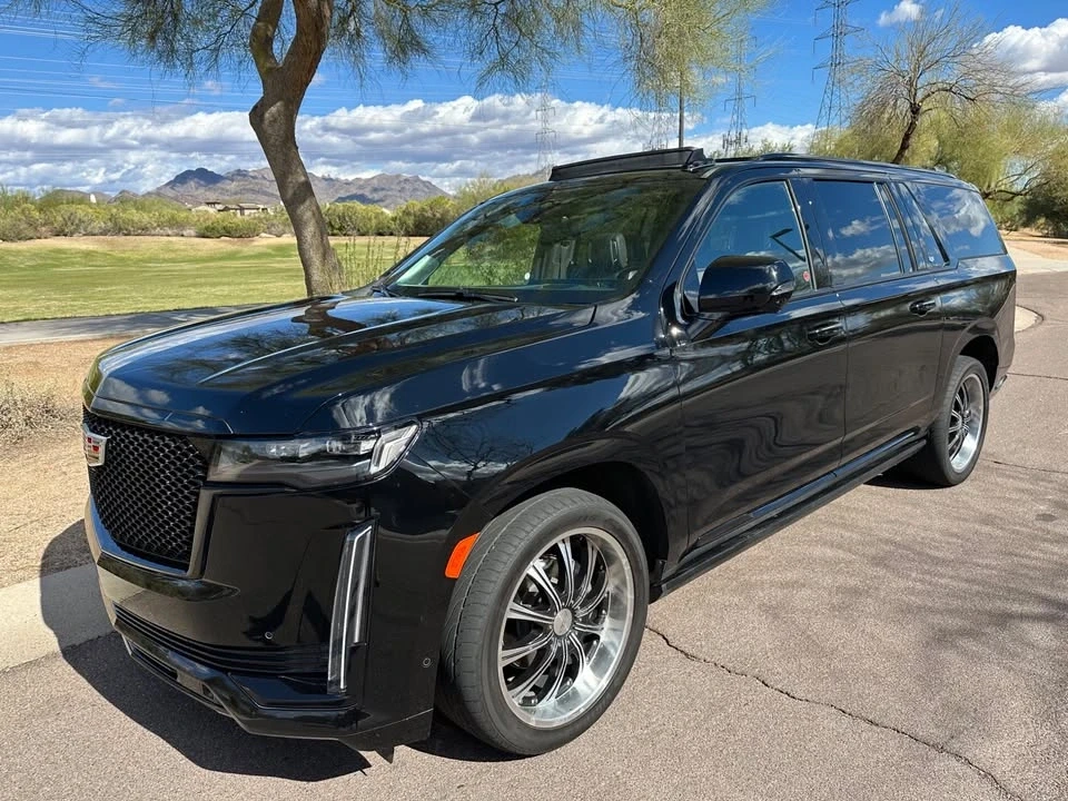2021 Cadillac Escalade 5th Gen - Image 2 of 20