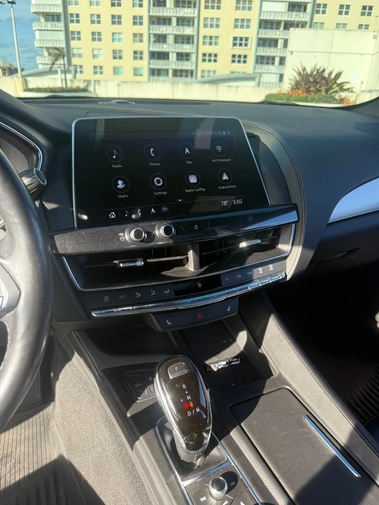 2021 Cadillac - Image 18 of 21
