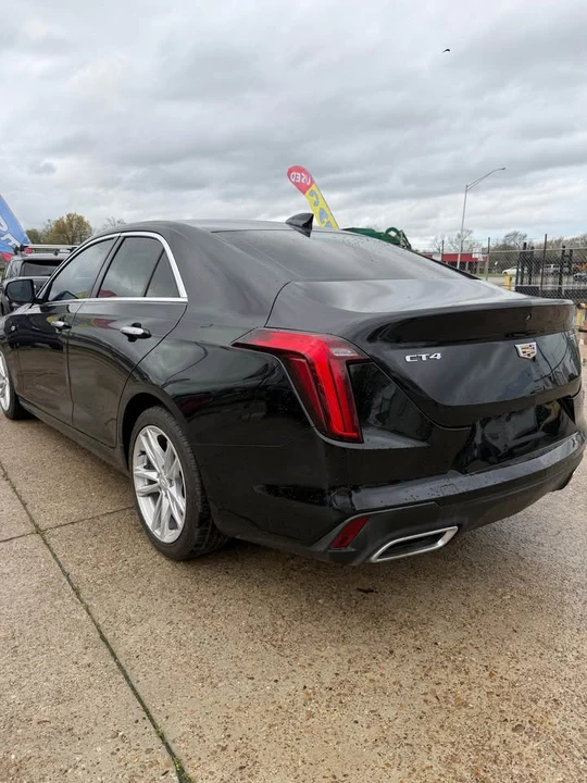 2021 Cadillac - Image 4 of 8