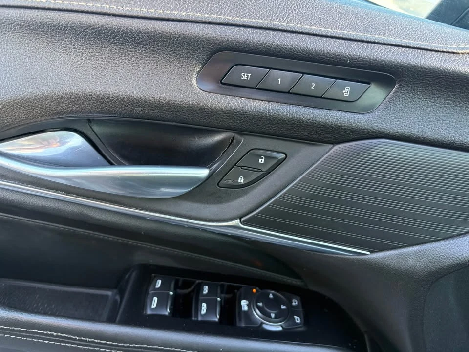 2021 Cadillac - Image 6 of 10