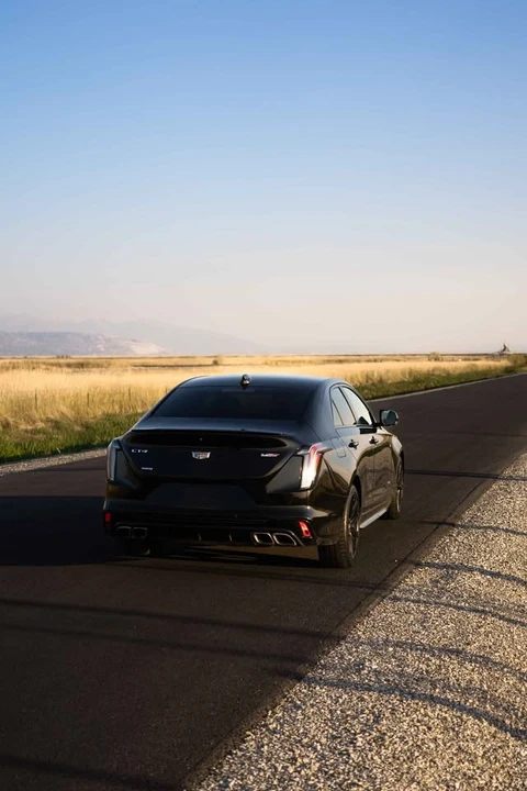 2021 Cadillac CT4-V - Image 2 of 7