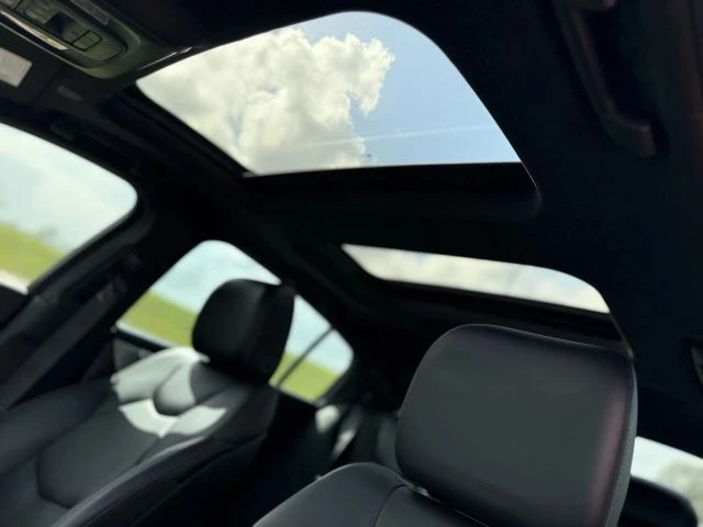 2021 Cadillac CT5 - Image 17 of 18