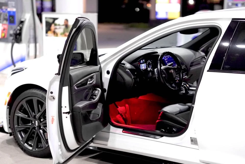 2021 Cadillac CT5 - Image 5 of 6