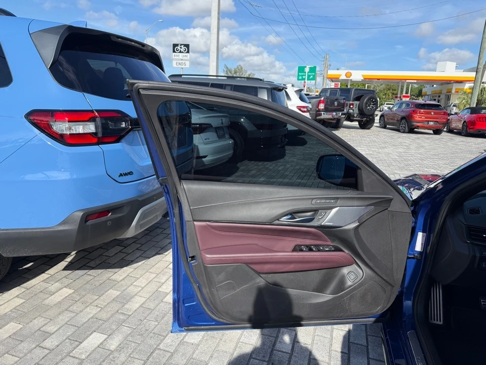 2021 Cadillac CT4-V - Image 25 of 31