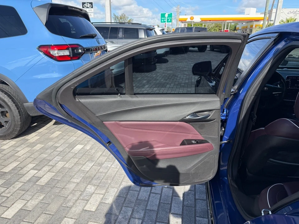 2021 Cadillac CT4-V - Image 28 of 31