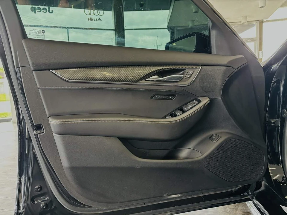 2021 Cadillac CT5-V - Image 28 of 31