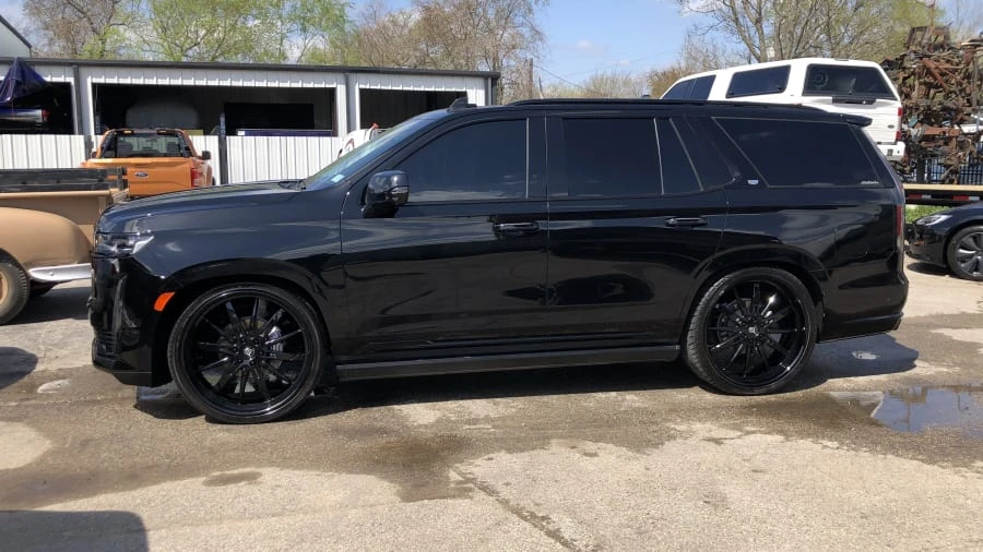 2021 Cadillac Escalade 5th Gen - Image 2 of 31